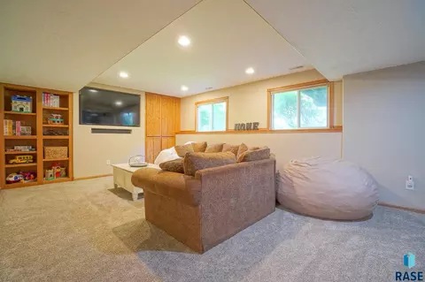 513 E Switch Grass Trl, Brandon, SD 57005 photo 38