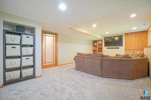 513 E Switch Grass Trl, Brandon, SD 57005 photo 37