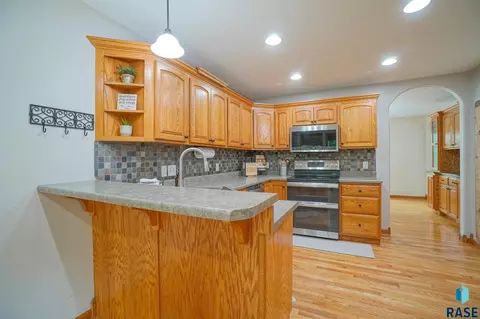 513 E Switch Grass Trl, Brandon, SD 57005 photo 15