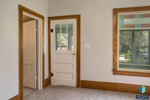621 Montana St, Centerville, SD 57014 photo 2