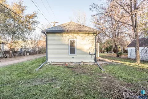 621 Montana St, Centerville, SD 57014 photo 17