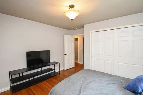 104 E 40th St, Sioux Falls, SD 57105 photo 16