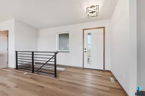 Entry Way - 5405 E Brennan Dr, Sioux Falls, SD 57110 photo 1 of 2