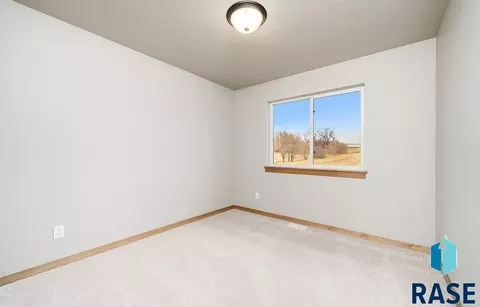 Bedroom - 5504 E Brennan Dr, Sioux Falls, SD 57110 photo 4 of 4