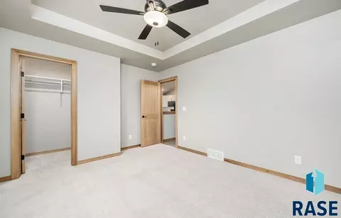 Bedroom - 5504 E Brennan Dr, Sioux Falls, SD 57110 photo 3 of 4