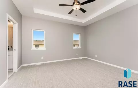 Bedroom - 5409 E Brennan Dr, Sioux Falls, SD 57110 photo 5 of 6