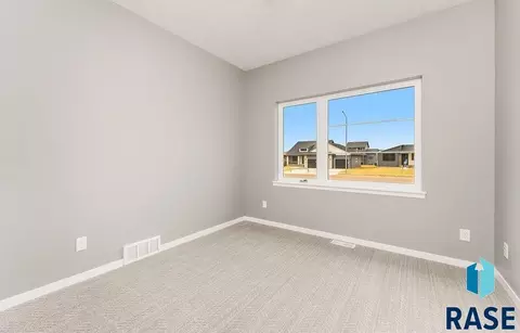 Bedroom - 5409 E Brennan Dr, Sioux Falls, SD 57110 photo 1 of 6