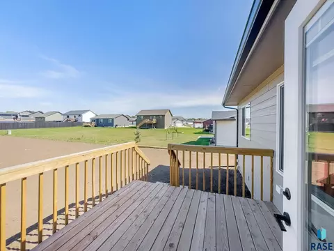 Exterior - 6818 W 5th St, Sioux Falls, SD 57107 photo 3 of 5