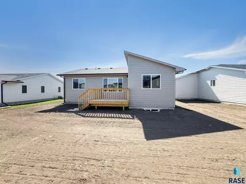 Exterior - 6818 W 5th St, Sioux Falls, SD 57107 photo 5 of 5
