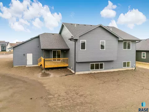 Exterior - 1225 Poplar Ave, Tea, SD 57064 photo 3 of 3