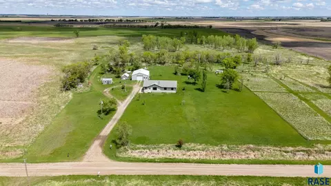 39240 210th St, Huron, SD 57350