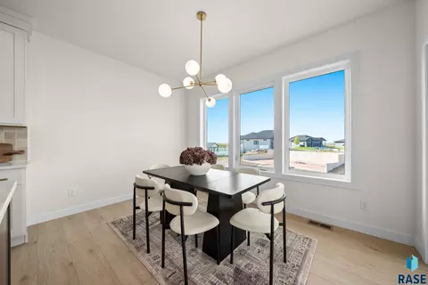 4205 N Interlachen Trl, Sioux Falls, SD 57107 photo 19