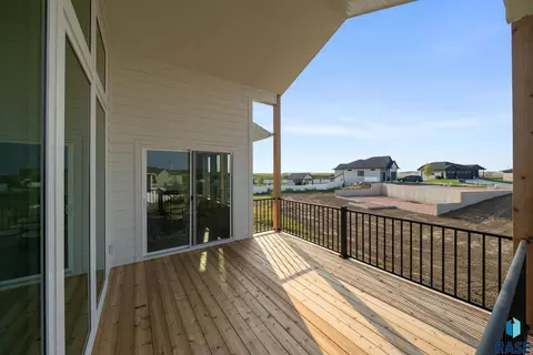 4205 N Interlachen Trl, Sioux Falls, SD 57107 photo 38