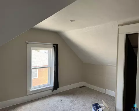 1409 E Rice St, Sioux Falls, SD 57103 photo 5
