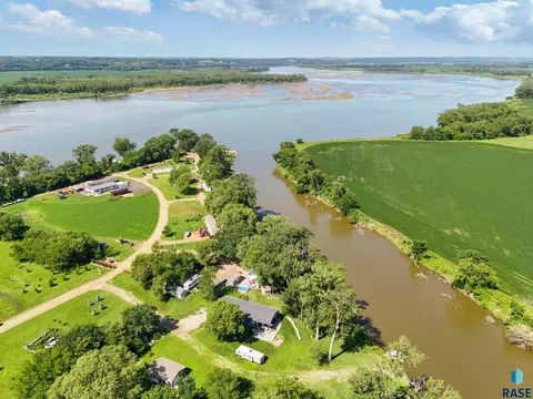 46586 Missiouri St, Vermillion, SD 57069