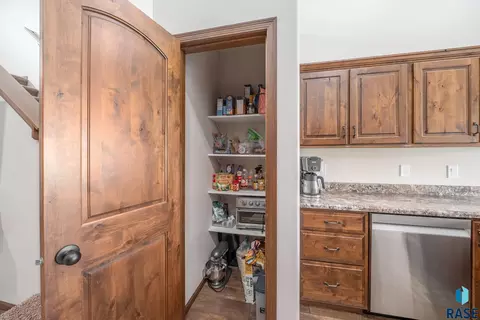 812 El Dorado Ct, Sioux Falls, SD 57108 photo 9