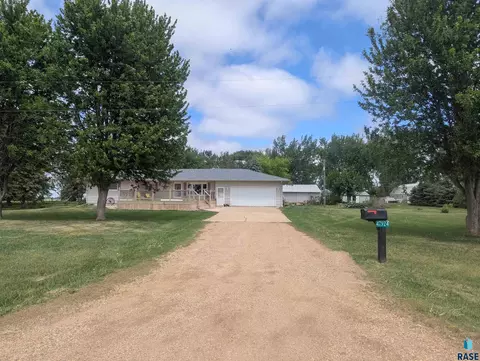47924 279th St, Canton, SD 57013 photo 1