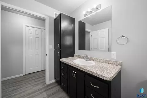 3305 E 13th St, Sioux Falls, SD 57103 photo 16