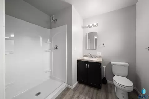 3305 E 13th St, Sioux Falls, SD 57103 photo 9