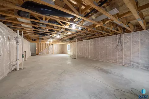 3305 E 13th St, Sioux Falls, SD 57103 photo 18