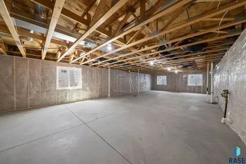3305 E 13th St, Sioux Falls, SD 57103 photo 19