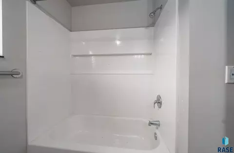 3305 E 13th St, Sioux Falls, SD 57103 photo 15
