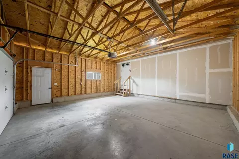 3305 E 13th St, Sioux Falls, SD 57103 photo 20