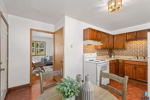 1505 E 34th St, Sioux Falls, SD 57105 photo 6