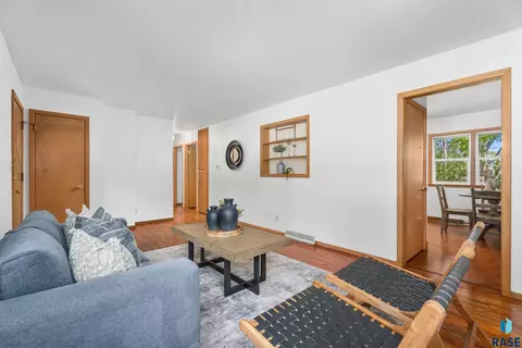 1505 E 34th St, Sioux Falls, SD 57105 photo 4