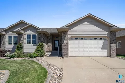 7408 W 58th St, Sioux Falls, SD 57106 photo 2