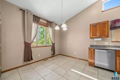 7408 W 58th St, Sioux Falls, SD 57106 photo 11
