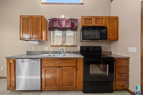 7408 W 58th St, Sioux Falls, SD 57106 photo 8