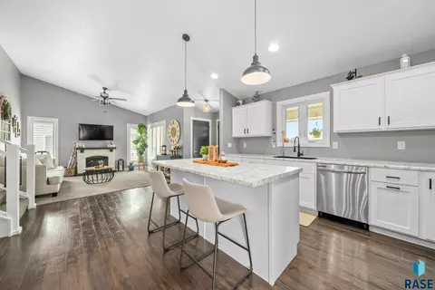 6805 E Dugout Ln, Sioux Falls, SD 57110 photo 11