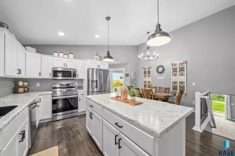 6805 E Dugout Ln, Sioux Falls, SD 57110 photo 12