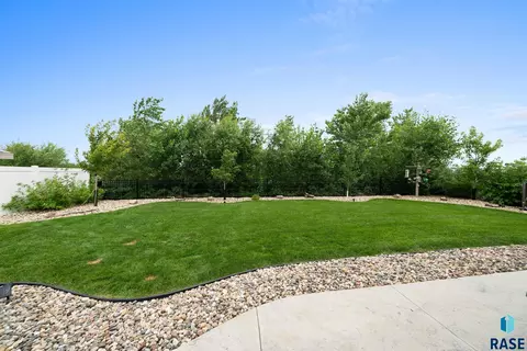 6805 E Dugout Ln, Sioux Falls, SD 57110 photo 60