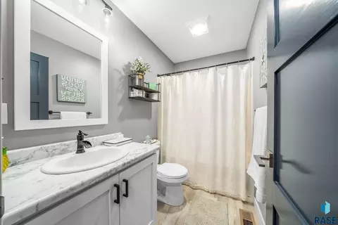 6805 E Dugout Ln, Sioux Falls, SD 57110 photo 32