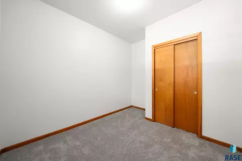 119 N Cedar St, Canton, SD 57013 photo 18