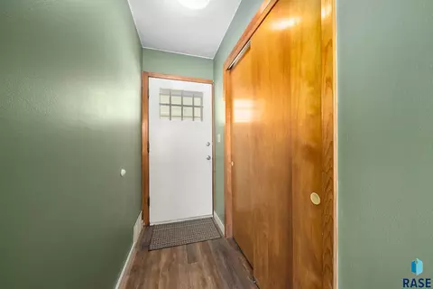 119 N Cedar St, Canton, SD 57013 photo 14