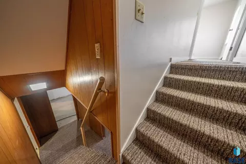 119 N Cedar St, Canton, SD 57013 photo 23