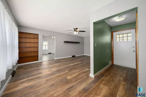 119 N Cedar St, Canton, SD 57013 photo 13