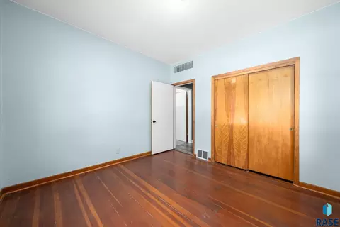 119 N Cedar St, Canton, SD 57013 photo 16