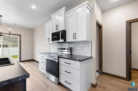 212 E Ivy Rd, Tea, SD 57064 photo 14