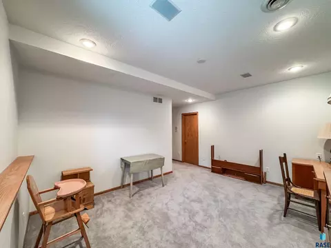 611 E 61st St, Sioux Falls, SD 57108 photo 61