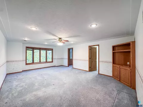 611 E 61st St, Sioux Falls, SD 57108 photo 31