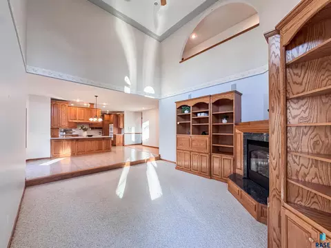 611 E 61st St, Sioux Falls, SD 57108 photo 18