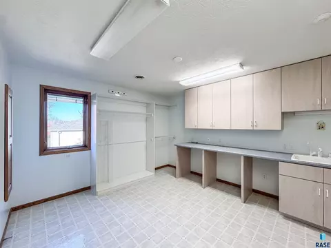 611 E 61st St, Sioux Falls, SD 57108 photo 53