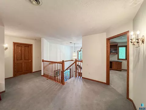 611 E 61st St, Sioux Falls, SD 57108 photo 29