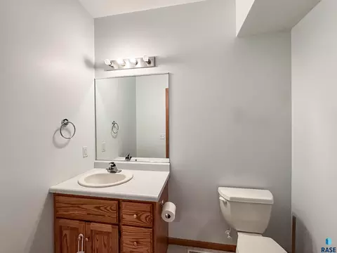 611 E 61st St, Sioux Falls, SD 57108 photo 28