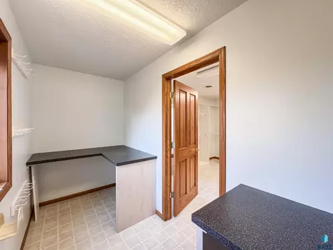 611 E 61st St, Sioux Falls, SD 57108 photo 51