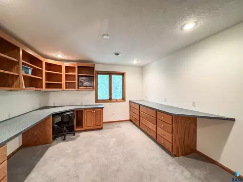611 E 61st St, Sioux Falls, SD 57108 photo 54